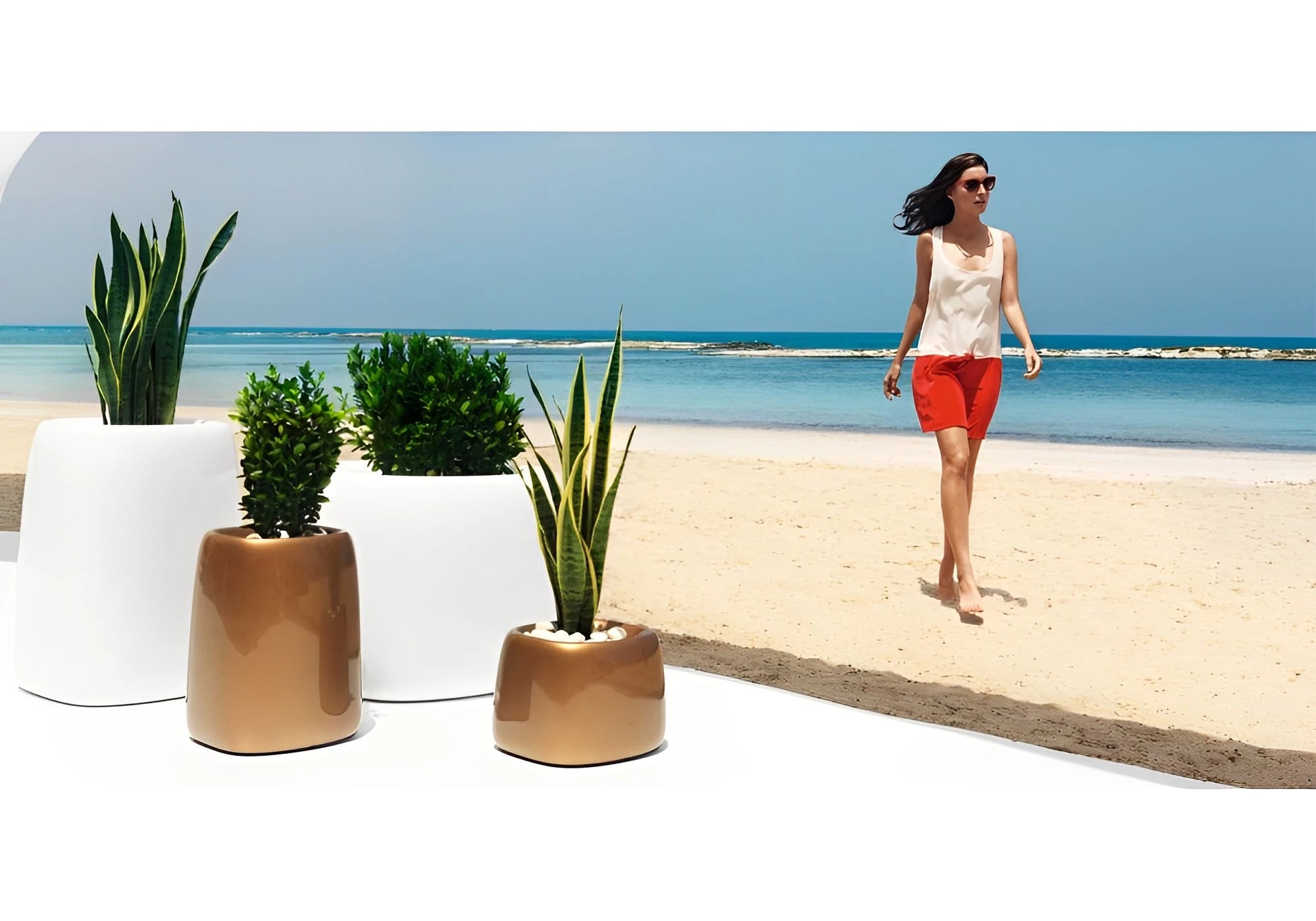 pot de fleurs blanc laqué design extérieur