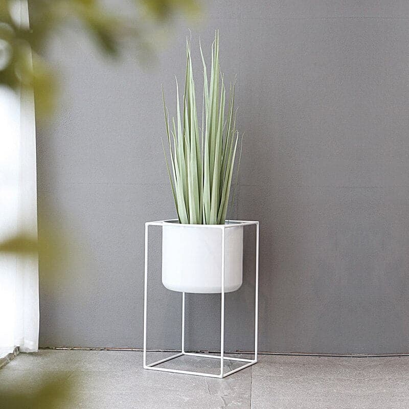 cache-pot-sur-pied-blanc