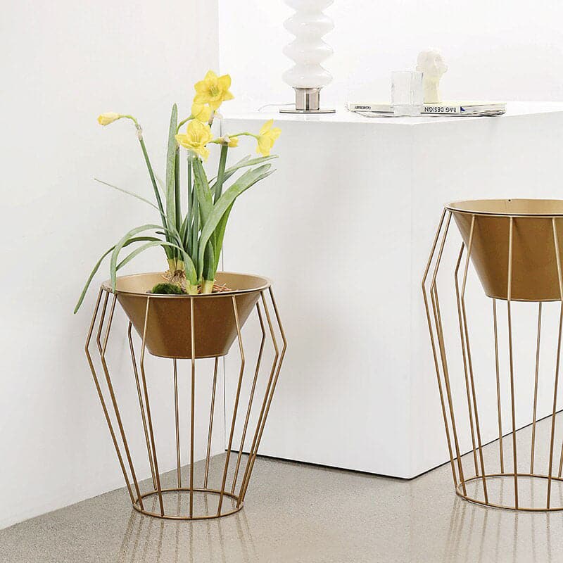 gros-cache-pot-sur-pied