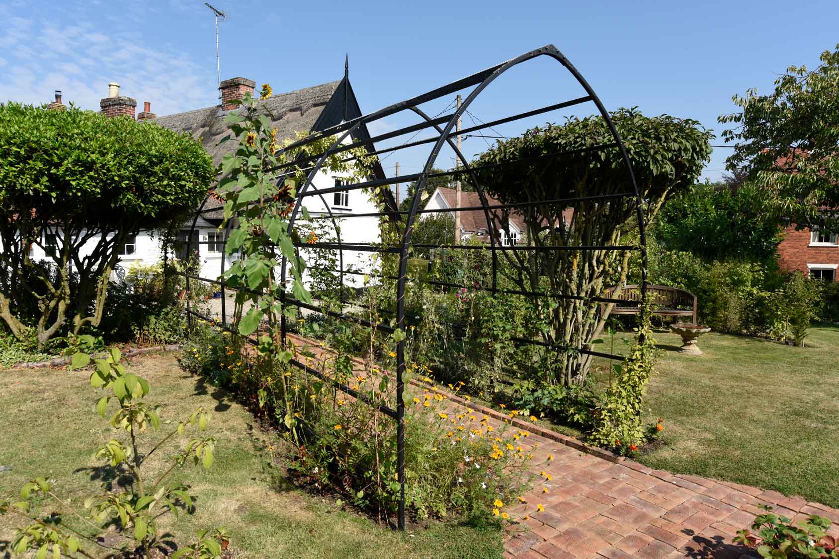 Arche-exterieur--metal_Gothique
