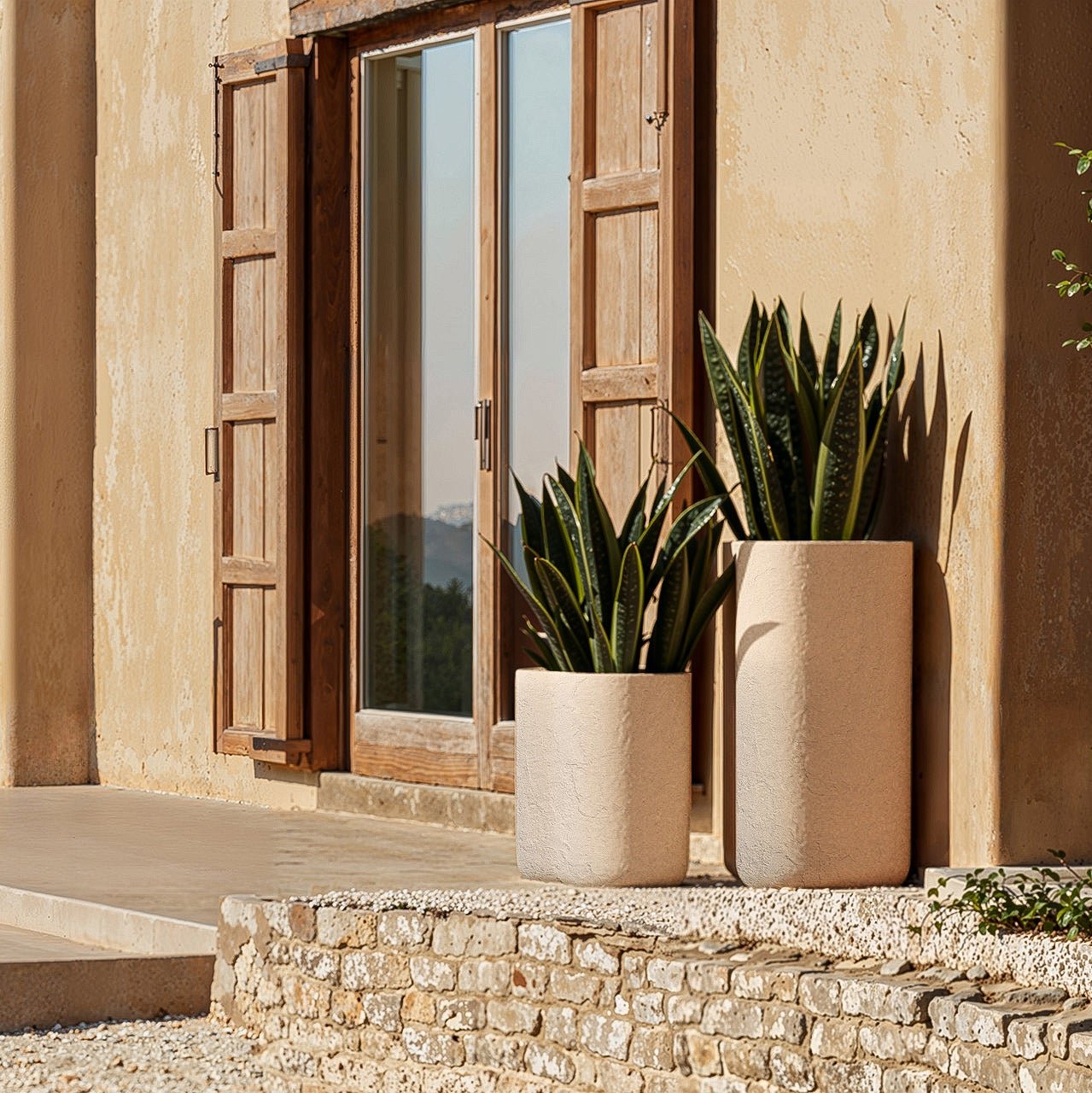 pot de fleurs texturé Milos Vondom