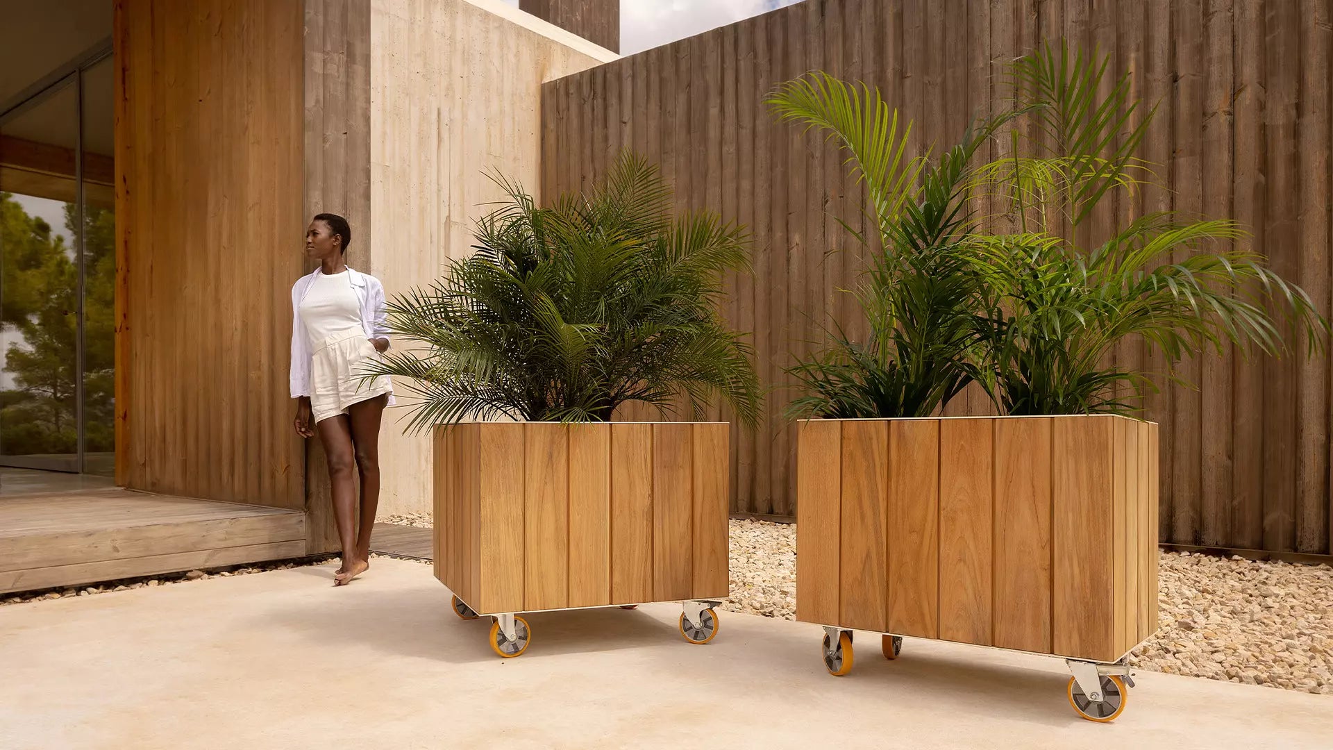 bac-fleur-grande-taille en bois