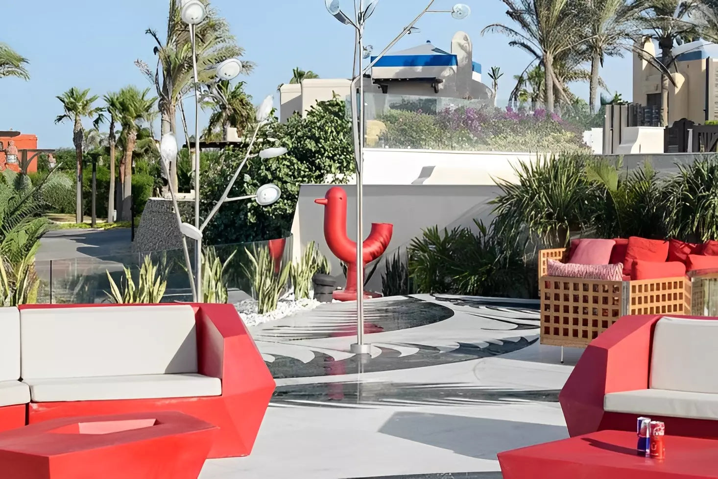 pot de fleurs peacock vondom
