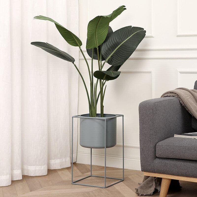 cache-pot-sur-pied-gris