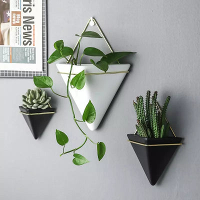 cache_pot_mural_geometrique