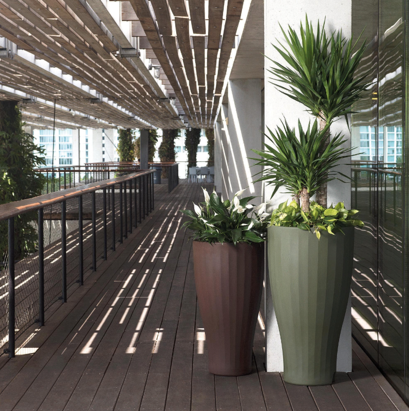 pot-fleurs-forme-coupe