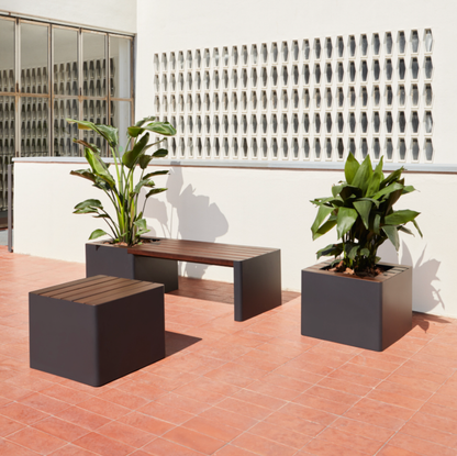 Jardinière - Woodgreen