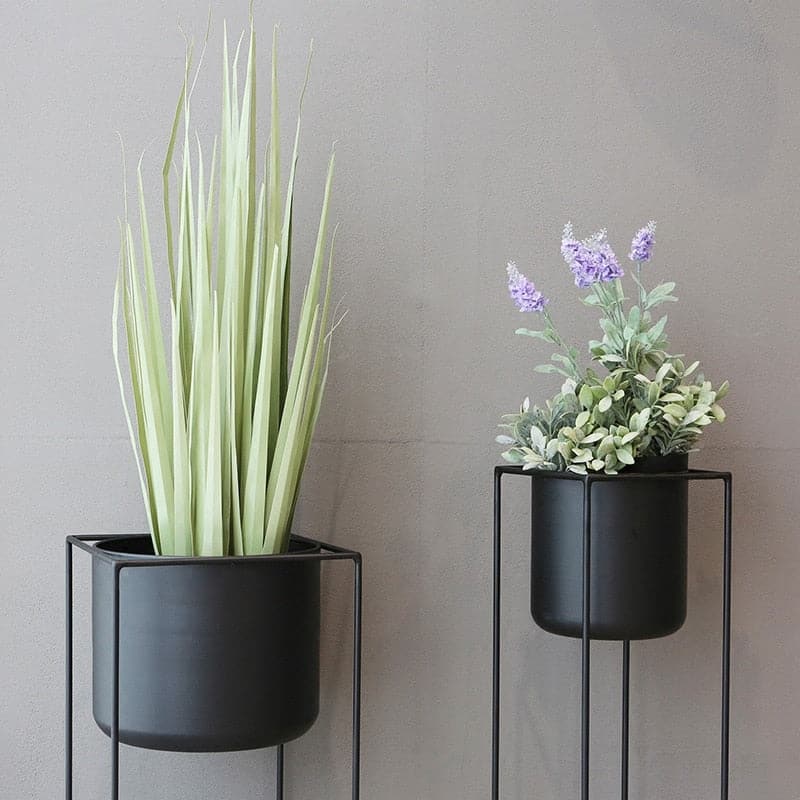 Cache Pot sur Pied Noir <br> Cuadrado