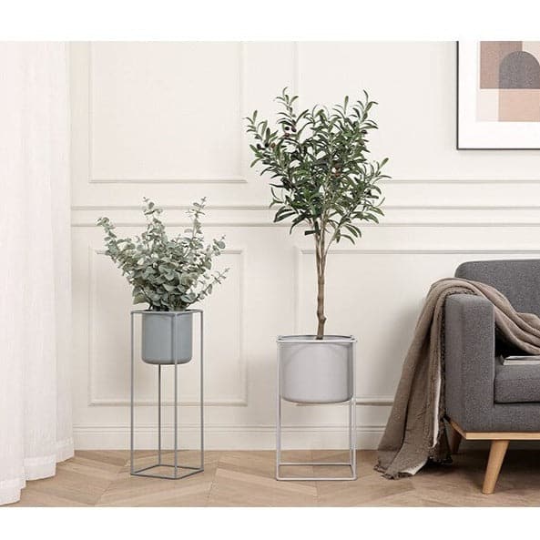 Cache Pot sur Pied Noir <br> Cuadrado